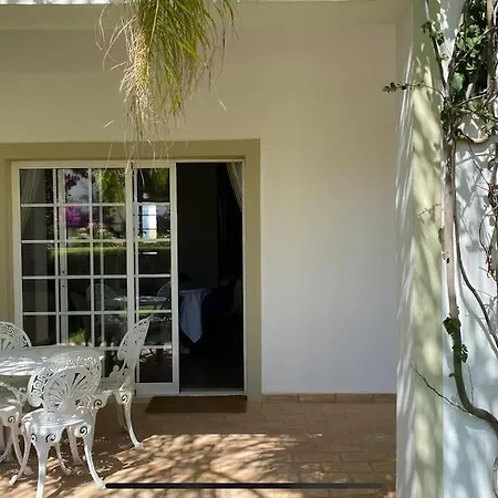 Casa Buccaneer, 2 Bedroom Garden In Da Apartment *