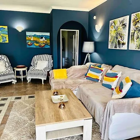 Casa Buccaneer, 2 Bedroom Garden In Da Apartment Luz