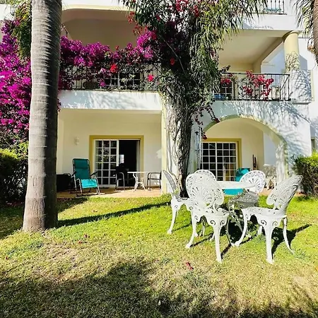 Casa Buccaneer, 2 Bedroom Garden In Da Apartment Luz