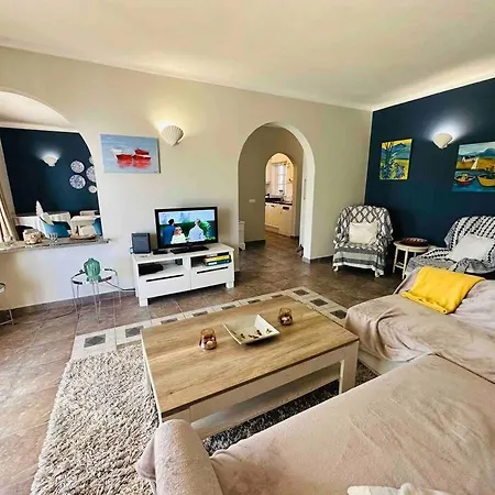 Casa Buccaneer, 2 Bedroom Garden In Da