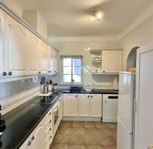 Casa Buccaneer, 2 Bedroom Garden In Da Апартаменты Praia Da Luz